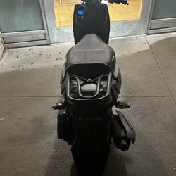 T REX 150cc Scooter