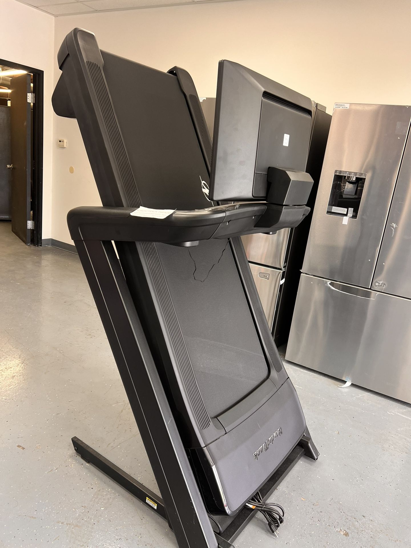 NordicTrack Commercial Series 1250, 1750, 2450: Expertly Engineered Foldable Treadmill, Treadmills for Home Use, Walking Treadmill with Incline, Super
