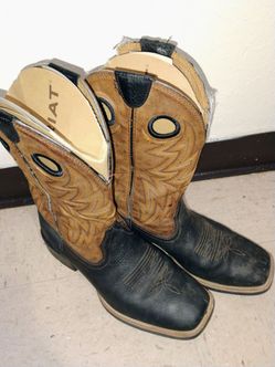 Ariat cowboy boots with boot bag