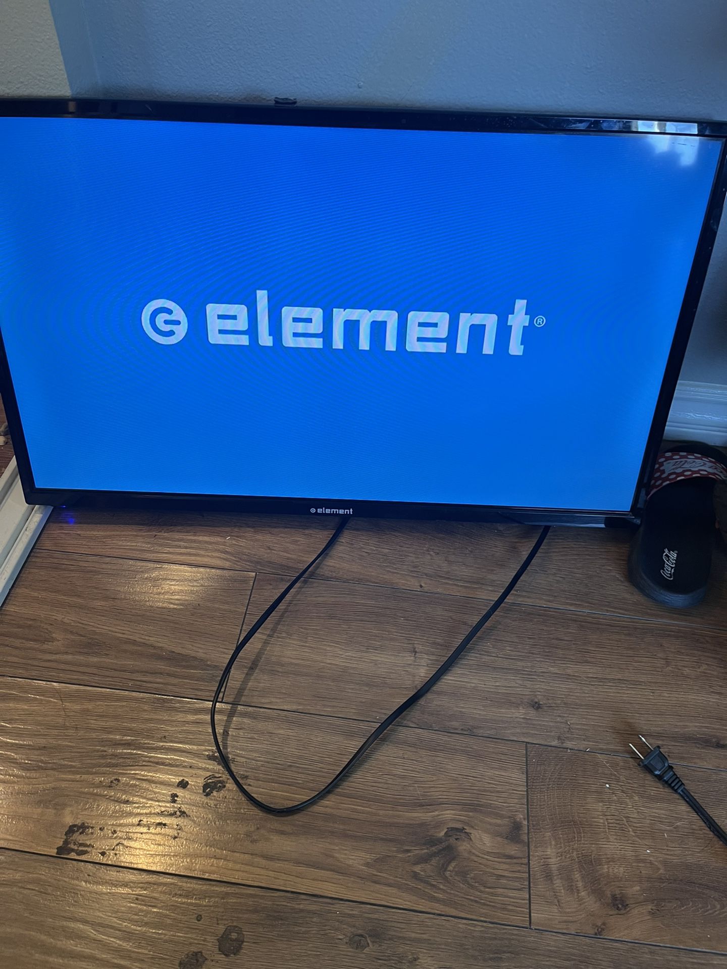 Element Tv 32inch