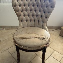 Vintage Victorian Sitting Chair