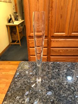 Vintage Princess House Heritage Etched Cut Floral Design Handblown Bud Vase. Size 10 inches Tall .  Preowned