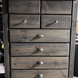 8 Drawer Dresser 