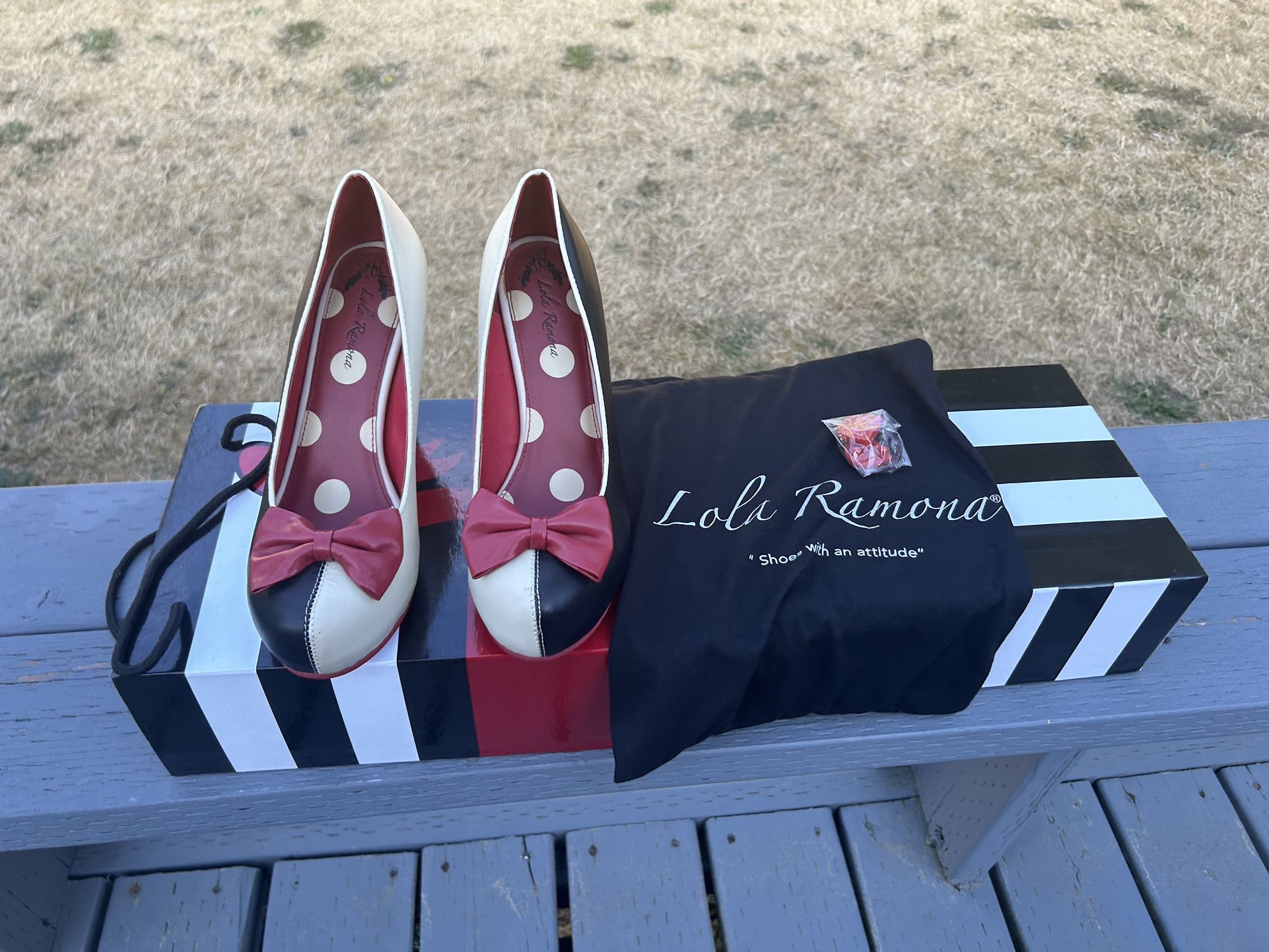 Lola Ramona Elsie Women's Size 10 Black Cream Red Bow Style Heel Pumps Shoes