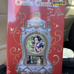 Lot of 3 Castle Clock Disney, Snow White, Alice in Wonderland, Jazmine, Brand New