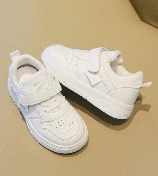 Estoy Vendiendo Estos Zapatos Para Niños Size 1