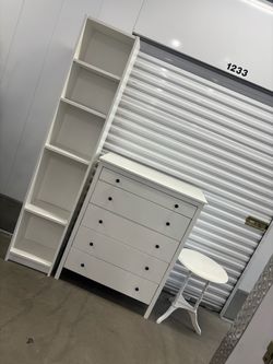 Dresser shelf set