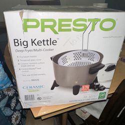 New Presto Big Kettle Multi Cooker/Deep Fryer