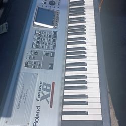 Roland Fantom X8 Studio Mixer/Keyboard 