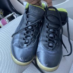 Jordan 10 Retro ‘Venom’