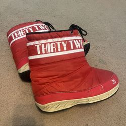 32 Thirty Two Moon Boots Size 12