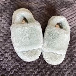Little Girl Slippers 