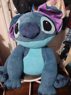 Vendo este stitch es grande varato solo 45 Dollar