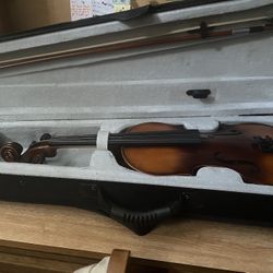 Full Size 4/4 Violin