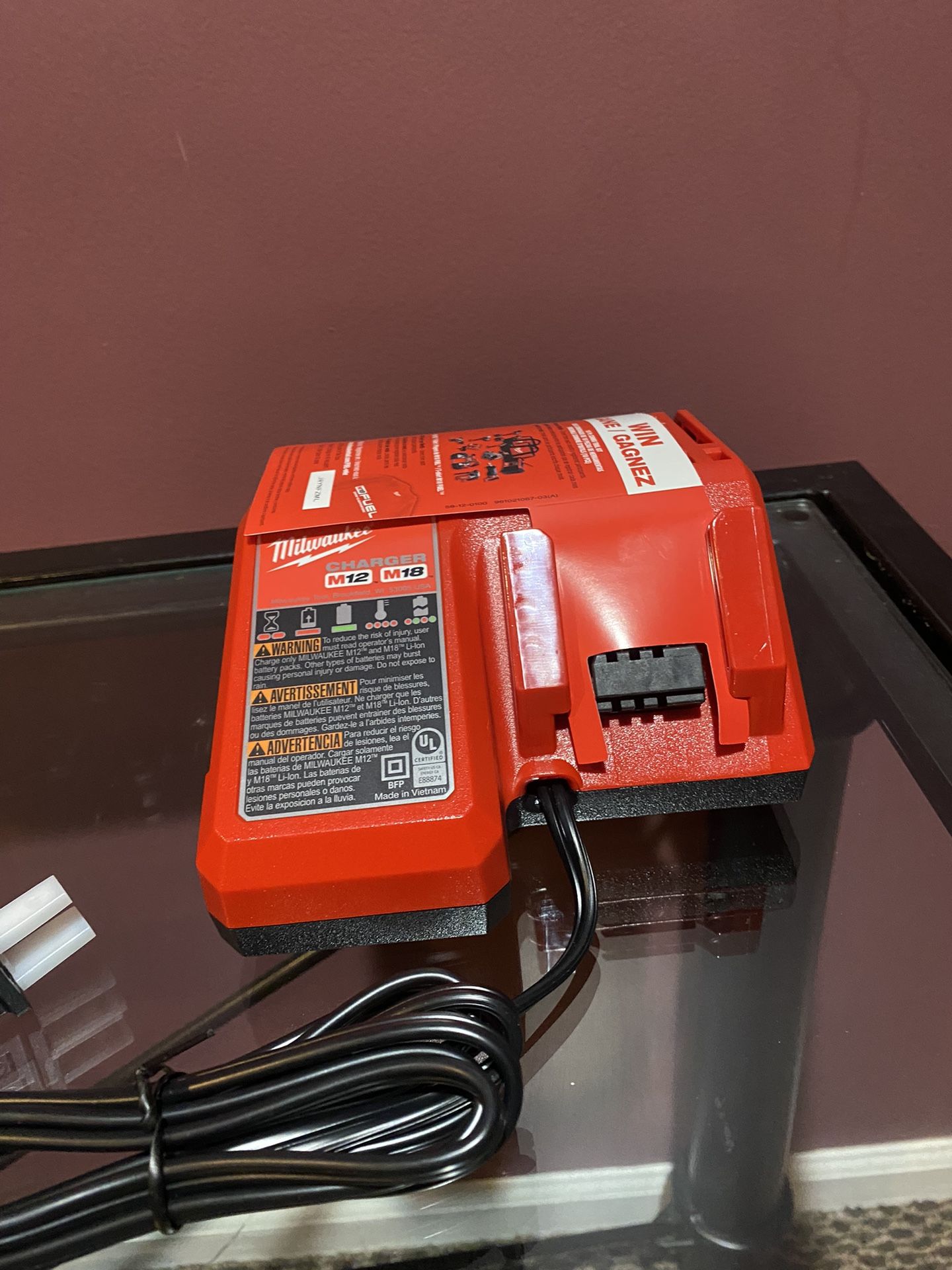Milwaukee M18/M12 Charger