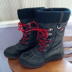 WOMEN'S SIZE 9 SNOW BOOTS 