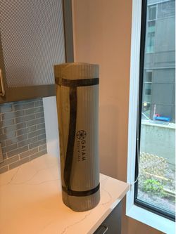 GAIAM yoga mat