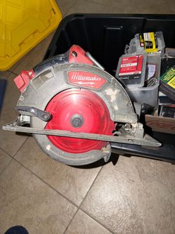Milwaukee M18 7 1/4” saw