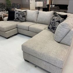 MEGGINSON STORM LAF SECTIONAL