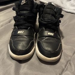 Boys Jordan Nikes