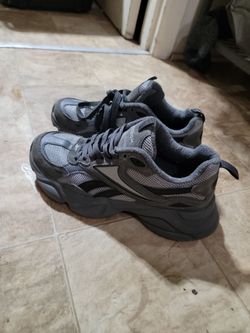 Like New Reebok Runners, Gray, Sz.8