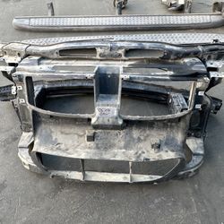 E90 BMW Radiator Support 