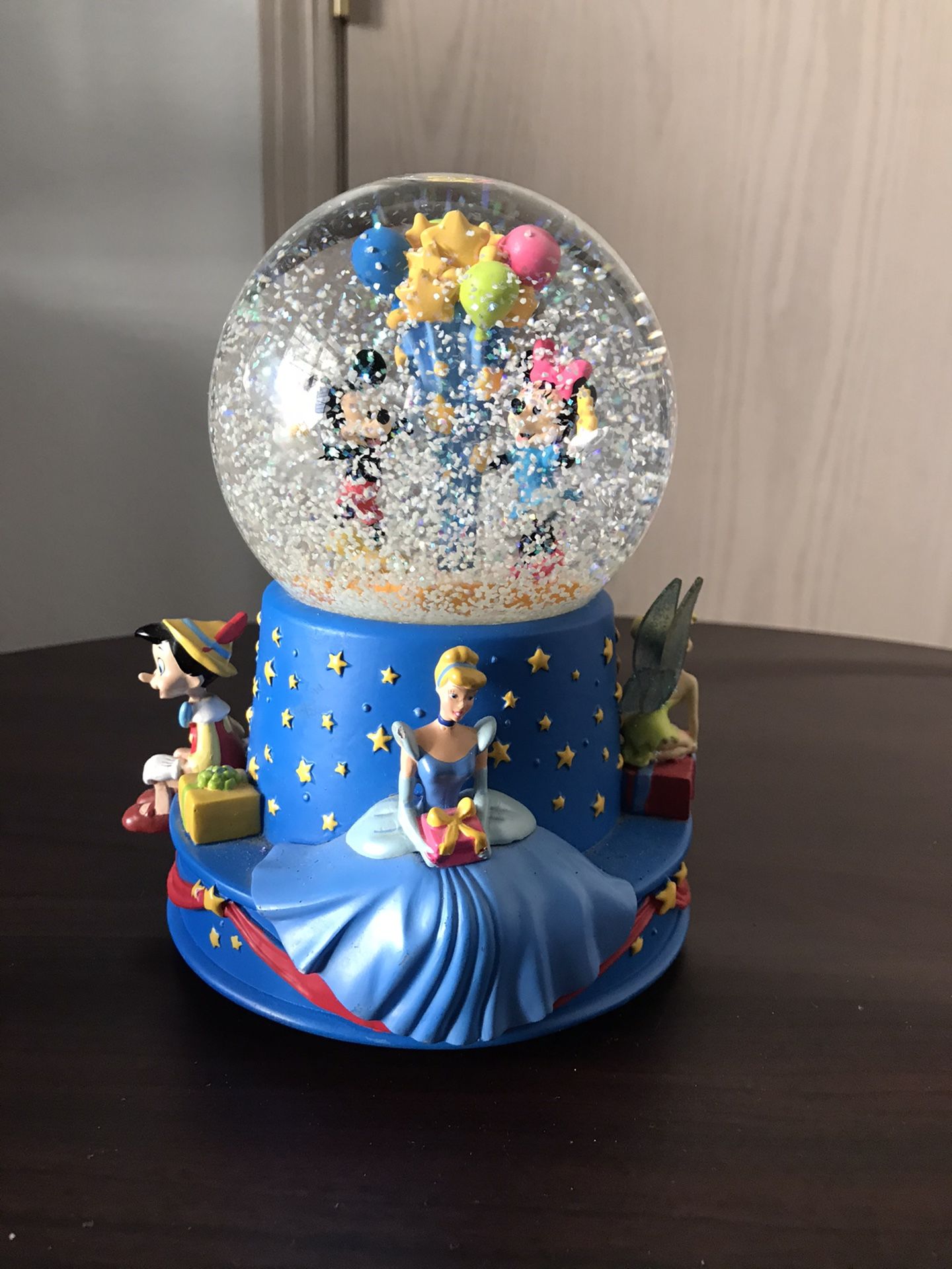 Disney globe