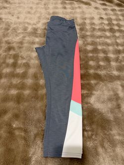 Athleta Mid Rise Capri Leggings