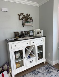 Raymour & Flanigan Shelby Buffet with Wine Storage – Excellent Condition
