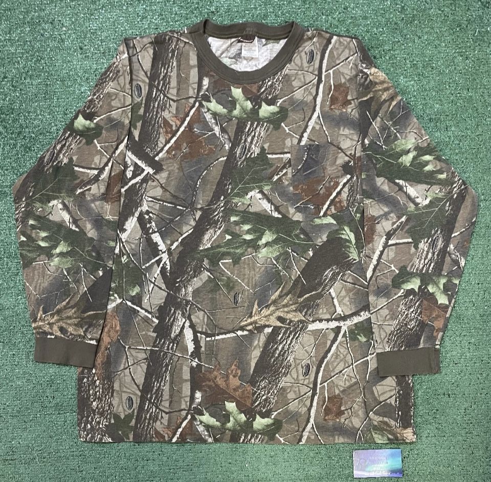 Vintage 1990s Camo longsleeve