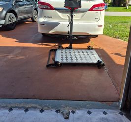Wheel chair lift