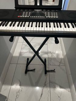 Benjamin Adams DK7000 61-Key Portable Electronic Keyboard + X-Style Stand