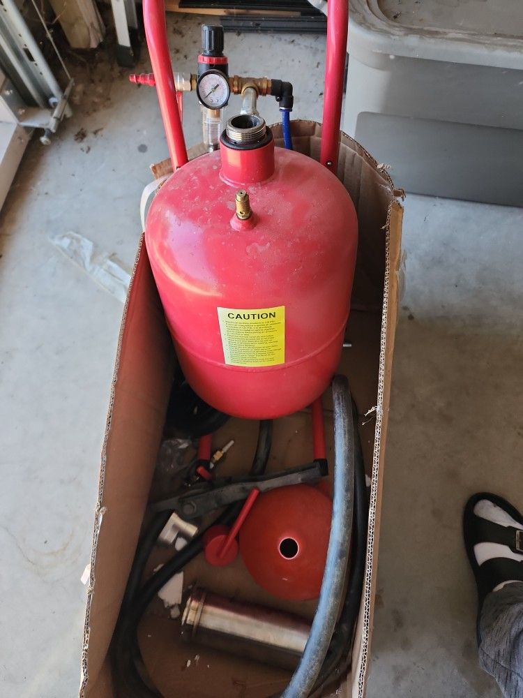 5 Gallon Sandblaster