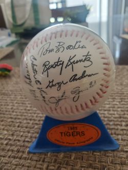 1985 Detroit Tigers Autograph Baseball
