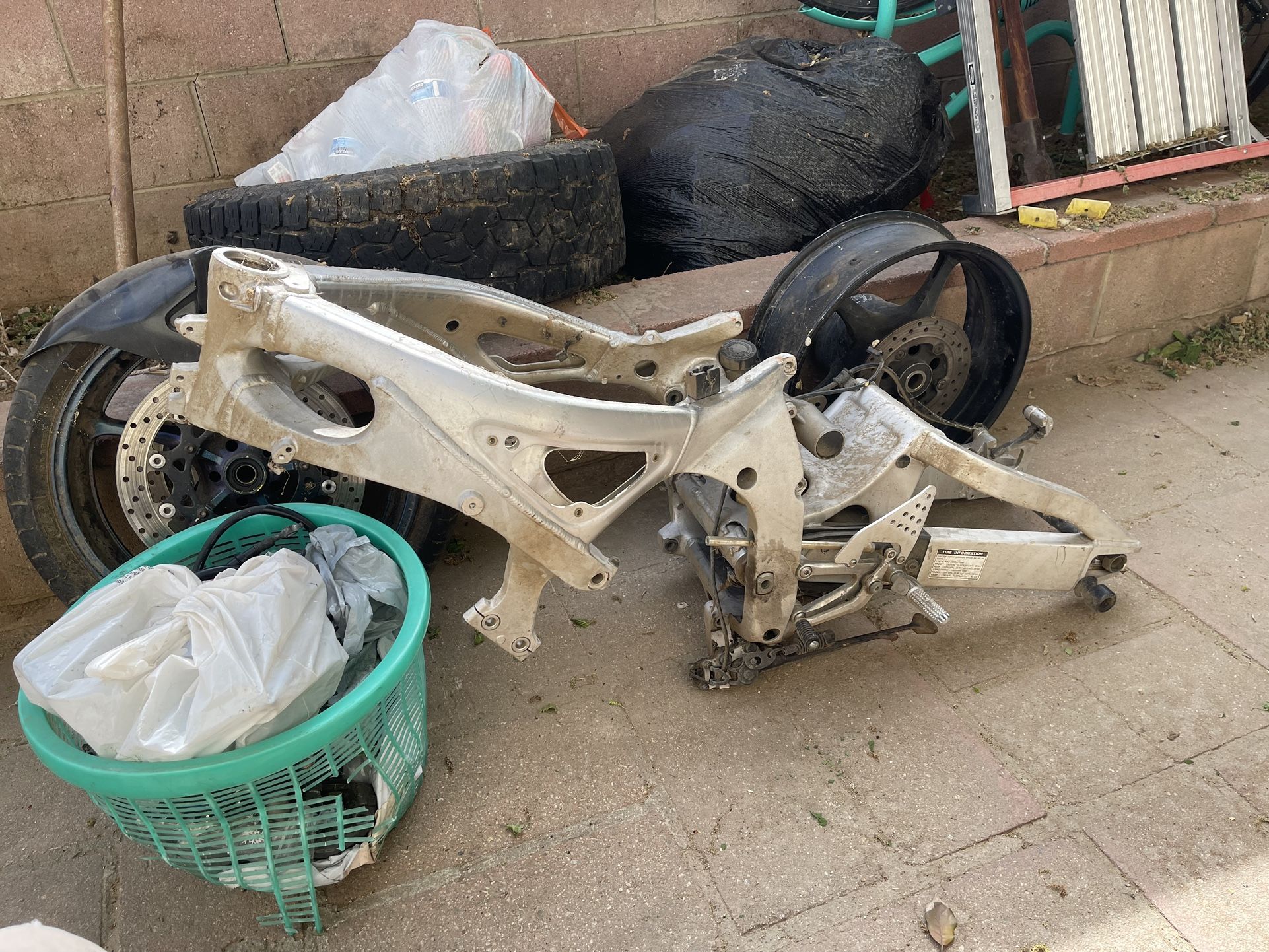 2003-2005 Yamaha R6