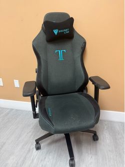 Gaming chair