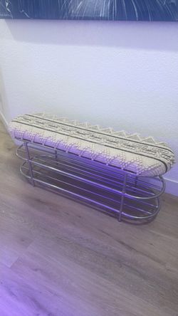 Stylish cushioned entryway bench