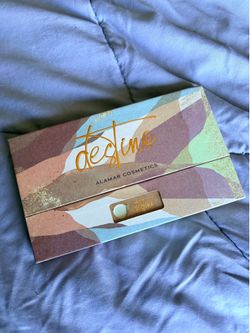 Eyeshadow pallets