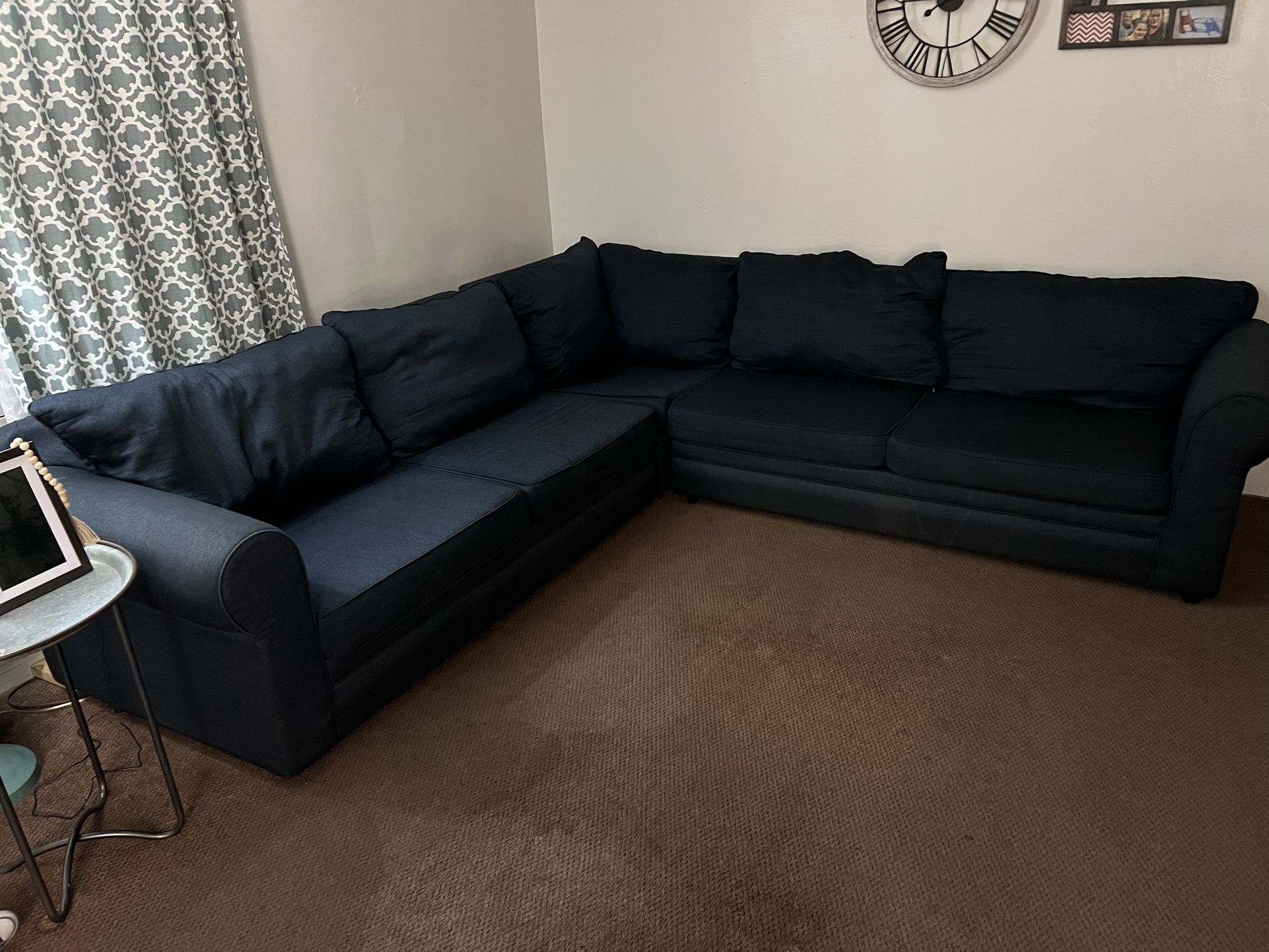 Couch-sectional