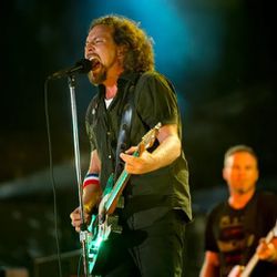 Pearl Jam 2 Tickets Aisle Seats . Sat. May 18th MGM Grand Arena 