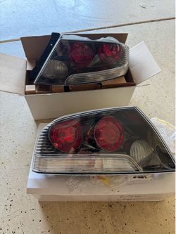EVO 9 OEM USDM TAILIGHTS