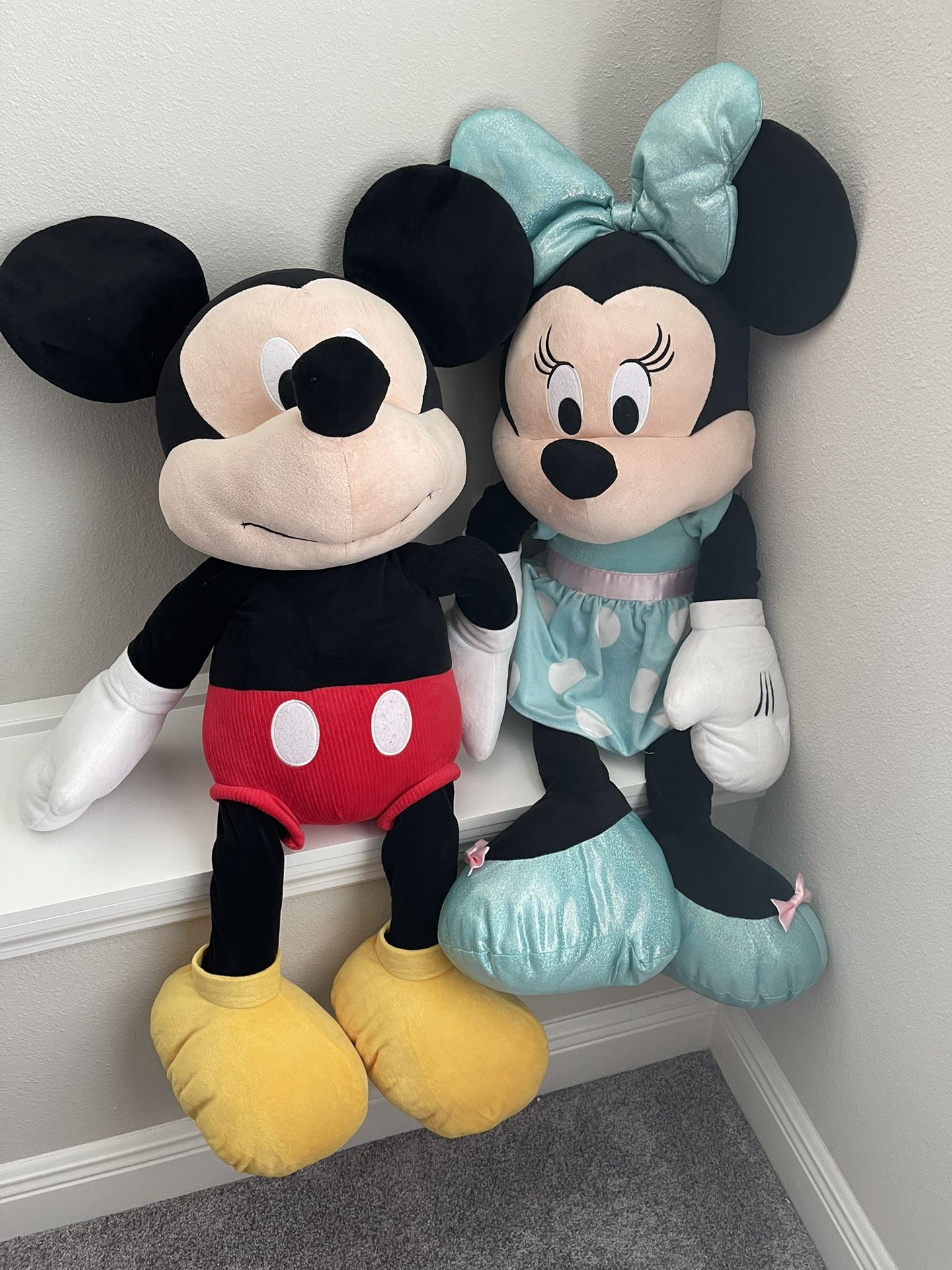 Jumbo Plush Mickey & Minnie Like New