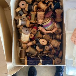 Vintage Wooden Thread Spool Lot – 60+ Spools w/ Original Thread & Labels – Mixed Brands