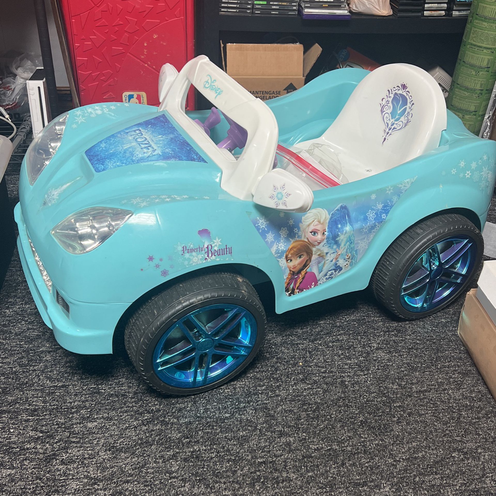 Motor Trendz Disney Frozen 6V Driving Car (1-3 Years)