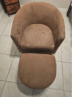 Chair with ottoman
