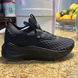 Puma Slip On Walking Bk/bk  No Box Size 6 Lady