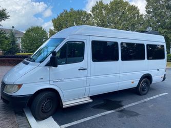 2005 Dodge Sprinter van 2500 passenger
