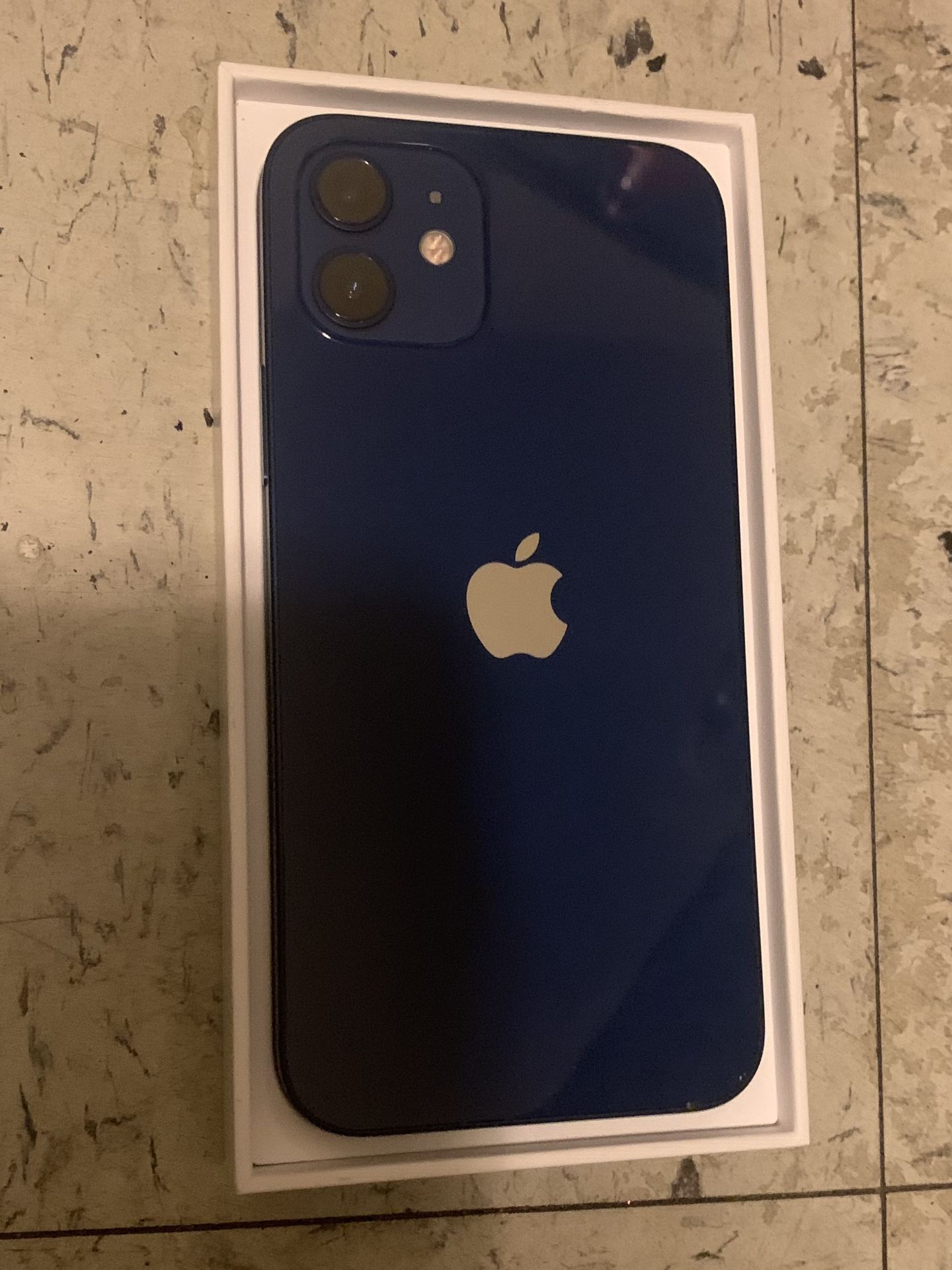 iPhone 12 64 GB