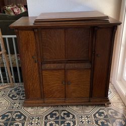 Antique Singer Drawing Room Cabinet Circa 1(contact info removed)