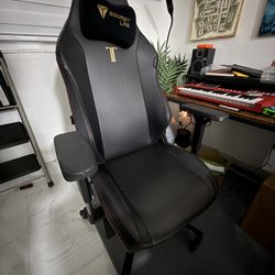 Secret Lab XL Computer Chair
